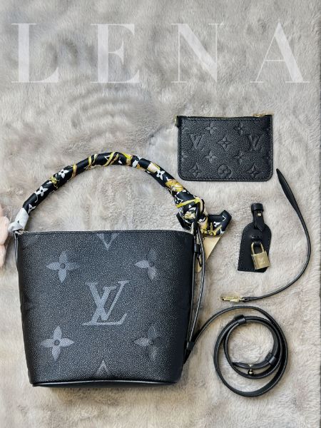 圖片 LV 黑金全皮壓紋 三用小水桶包