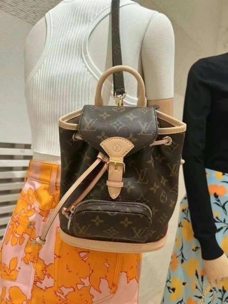 圖片 LV M11199 MONTSOURIS mini LV 必買經典老花包：Montsouris 後背包