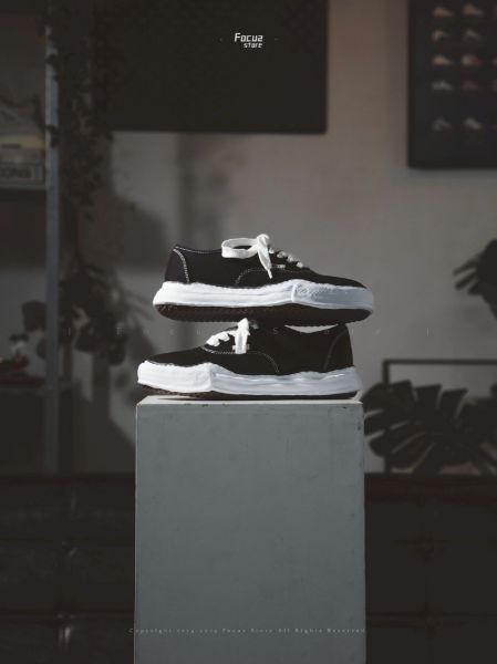 Focus Store Maison Mihara Yasuhiro Baker OG Sole Canvas Low top Black MMY A02FW704	