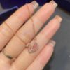 圖片 𝐒𝐖𝐀𝐑𝐎𝐕𝐒𝐊𝐈 粉紅 天鵝 項鍊 鍍玫瑰金色
