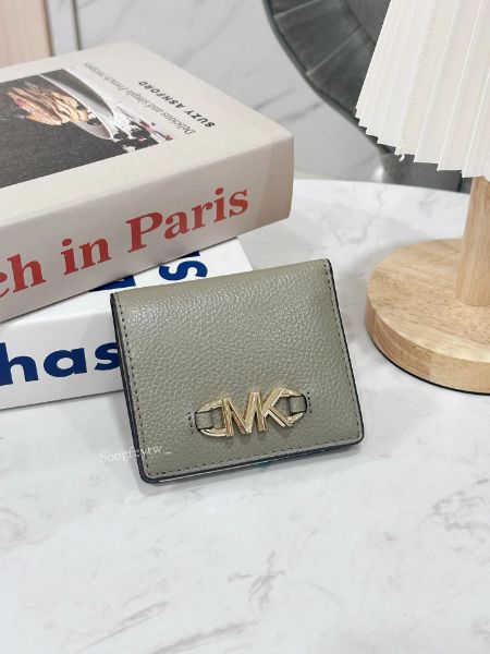 圖片 Michael Kors｜MK 楊冪Logo 兩折短夾