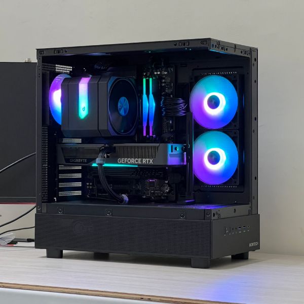 圖片 2K 黑色海景空冷電競主機