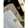 圖片 Loewe 經典刺繡小Logo設計 黑色 白色 淡藍 灰色 男生 男款 短袖T恤上衣 素t