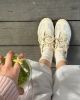 圖片 Adidas Originals Samba OG 珍珠香檳 米杏色 淺灰色 香檳金 絲綢 珍珠 金鍊 復古 德訓鞋 T頭鞋 JQ2616/預購