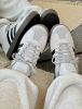 圖片 限時折扣接單!!!!Adidas Neo VL Court 米灰色 黑色 麂皮 焦糖底 復古 板鞋 休閒鞋 德訓鞋 JR2560/預購