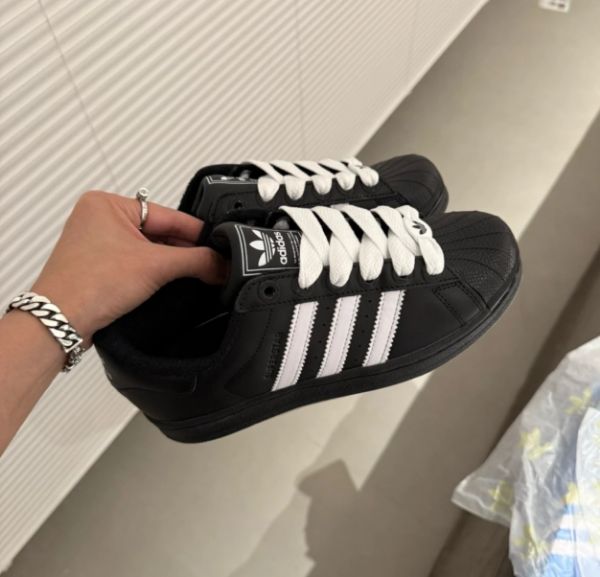 圖片 KTQ STORE 現貨 Adidas originals superstar 2 貝殼頭 黑白 經典 三線 三葉草 KK4474