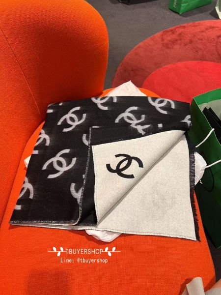 圖片 Chanel 25B 滿版logo雙面圍巾 黑