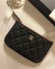 圖片 Chanel 香奈兒 一字拉鍊零錢包 黑金