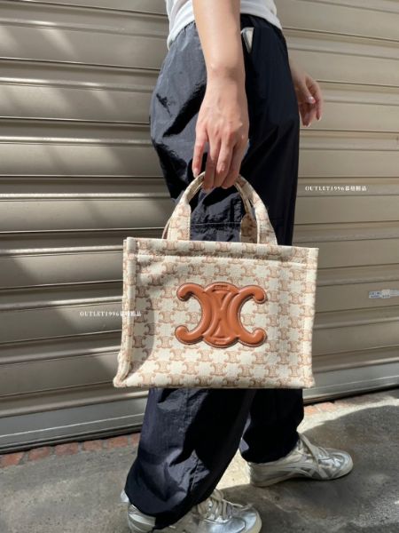 圖片 Celine滿版凱旋門帆布包