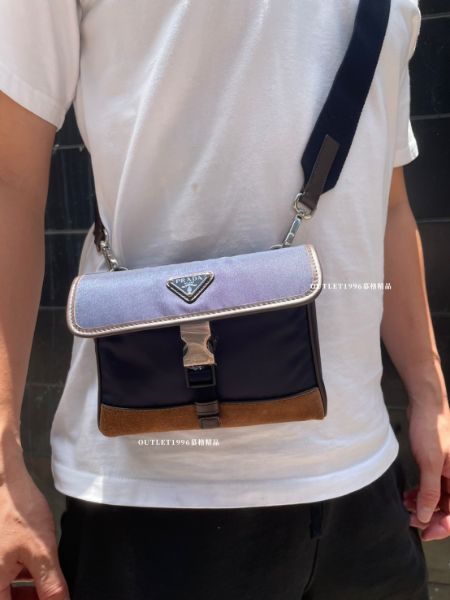 圖片 PRADA新款橫向手機包