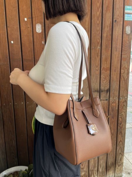 圖片  Fendi Origami MINI 棕色水桶包｜托特包 