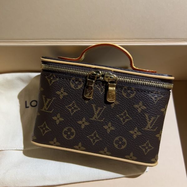 圖片 《LV美妝! 》Louis Vuitton LV Nice Beauty 口紅手提包
