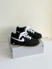 圖片 Nike Air Force 1 AF1 黑白色 黑武士 黑白武士 皮革 寬鞋帶 焦糖底 大童款 HQ1911-001/預購