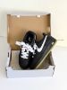 圖片 Nike Air Force 1 AF1 黑白色 黑武士 黑白武士 皮革 寬鞋帶 焦糖底 大童款 HQ1911-001/預購