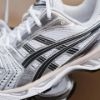 NICEDAY 代購 Asics Gel-Kayano 14 銀 白 黑 奶油底 2025 復古 慢跑 機能 1203A537-110