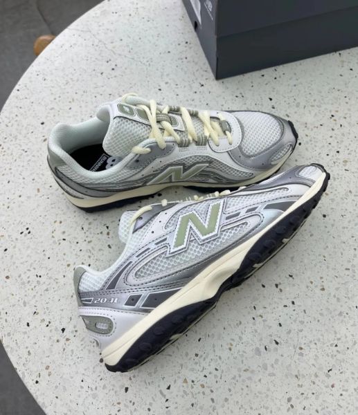 Focus Store New Balance 204L Silver Metallic Sage Green U204LSWB	