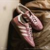 NICEDAY 現貨 Adidas Handball Spezial 粉 粉色 麂皮 焦糖底 休閒鞋 德訓鞋 滑板 復古 KJ6304