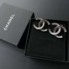 圖片 Chanel 銀色蛇骨大logo耳針