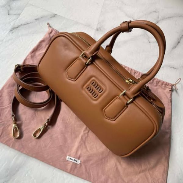 圖片 Miu Miu金棕色保齡球包