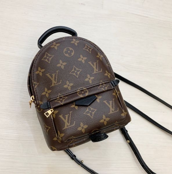 圖片 「M.Y精品」 LV mini 小書包 M44873  新款拉鏈 二手甜甜價