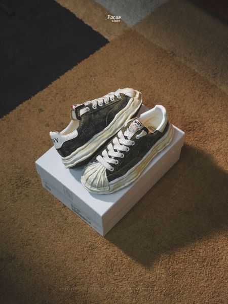 Maison Mihara Yasuhiro Blakey OG Sole Vintage Suede Low top Black A15FW728