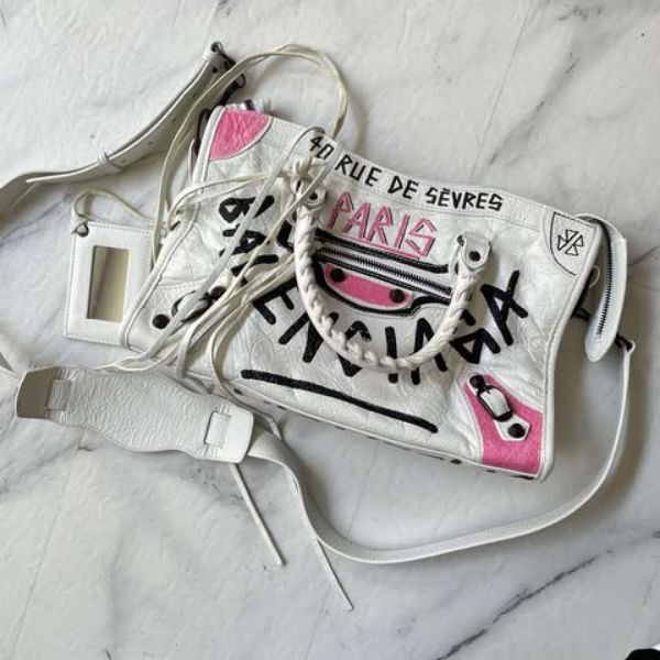 圖片 巴黎世家塗鴉款限量機車包