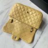 圖片 Chanel Vintage 珠光檸檬黃寶石釦腋下包