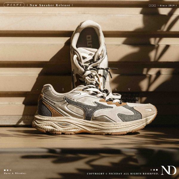 NICEDAY 代購 Mizuno Racer S 丹寧 牛仔 拼接 做舊 城市感 銀色 灰 棕色 奶油底 機能 慢跑 男女鞋 D1GH253501