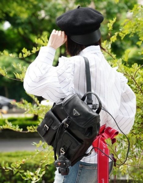 圖片 Prada 1BZ677 Backpack 小牛皮後背包 黑