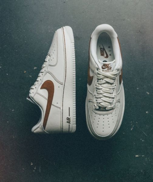 圖片 鞋教 預購 Nike Air Force 1'07 Low LV8 "Ivory Saddle Brown" 白棕 象牙白 縫線 HQ2037-101