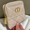 圖片 《現貨最低特價 》DIOR Caro Lavender 錢包 淡米色柔軟 Cannage 籐格紋小牛皮