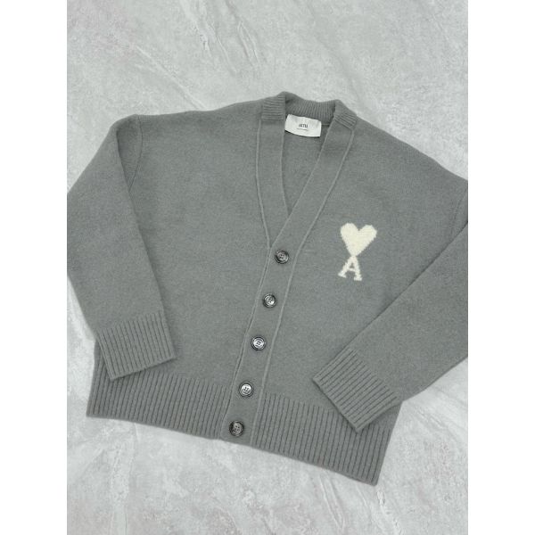 圖片 Ami 經典 灰白色愛心設計 羊毛 毛衣 針織罩衫 外套 開襟衫