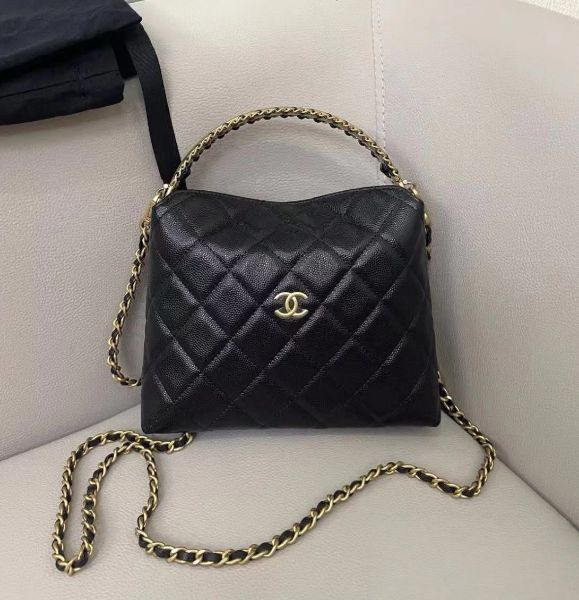 圖片 《CHANEL 24A 兩用飯盒包》