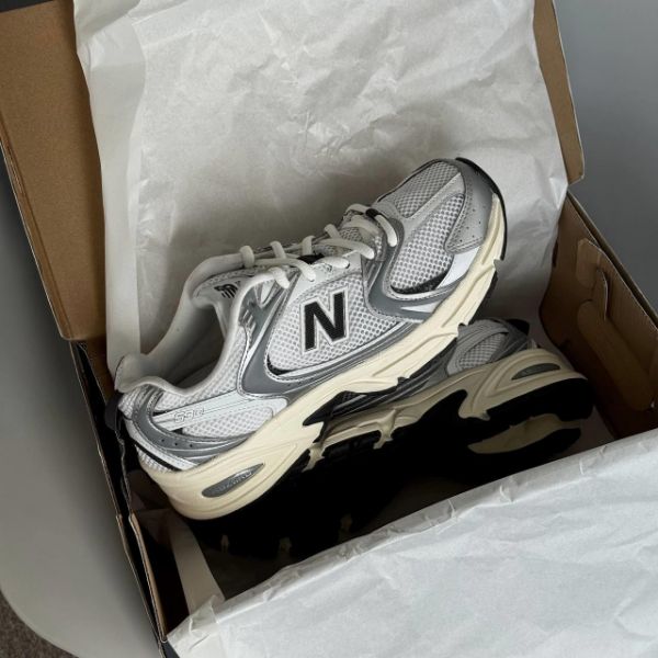 圖片 KTQ STORE 現貨 New Balance 530 奶油底 銀黑 U530ESA