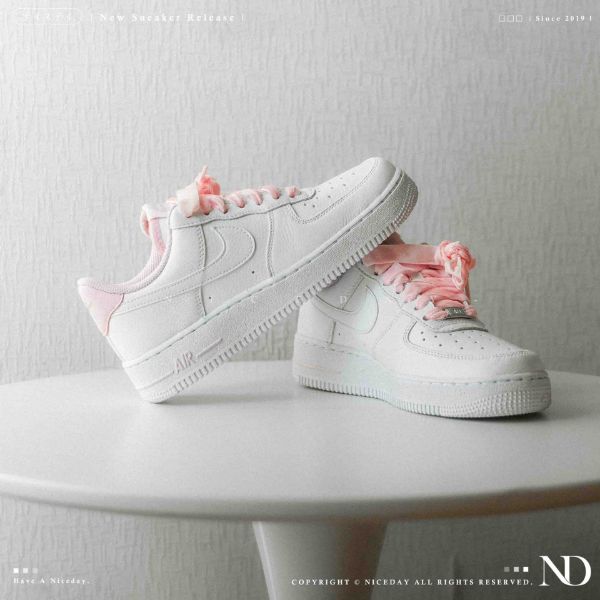 NICEDAY 現貨 Nike Air Force 1 '07 白粉 復古 天鵝絨 鞋帶 經典 皮革 休閒鞋 HV4403-601