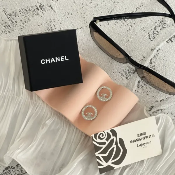 圖片 CHANEL 簍空圓型鑽耳環