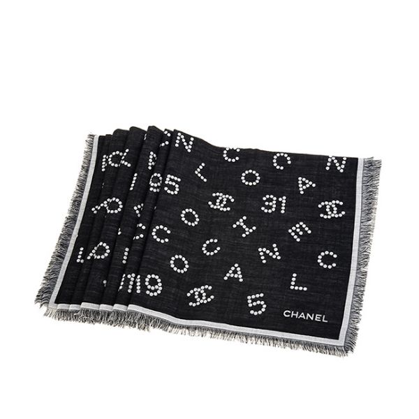 圖片 CHANEL 香奈兒 新款黑白色圓點字母CC線條滾邊羊毛混真絲流蘇披肩 (黑色)