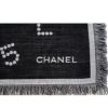 圖片 CHANEL 香奈兒 新款黑白色圓點字母CC線條滾邊羊毛混真絲流蘇披肩 (黑色)