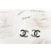 圖片 CHANEL 新款雙色雙C LOGO水鑽琺瑯穿式耳環 (黑/銀)