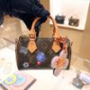 圖片 《現貨最低特價 》Louis Vuitton LV 吉祥物Vivienne 彩色Nano Speedy