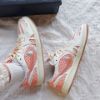 NICEDAY 代購 Air Jordan 1 Low MM V3 銀白粉 人魚 珍珠 菱格紋 泡泡 未來 休閒鞋 HQ2186-180