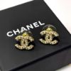 圖片 Chanel香奈兒 經典雙C LOGO 大小珍珠鑲嵌穿式耳環 金色