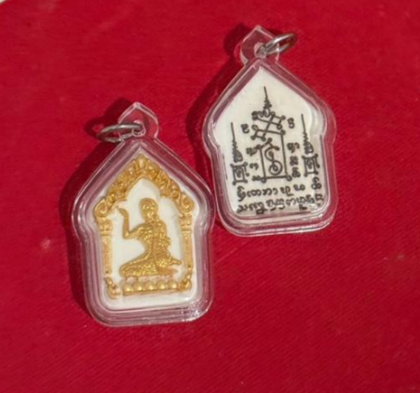 圖片 2154帕阿贊沙田招財女神牌