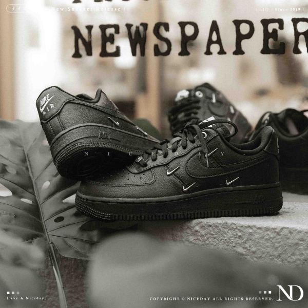 NICEDAY 現貨 NIke Air Force 1 黑金勾 黑色 小金勾 金 女鞋 HQ1180-001