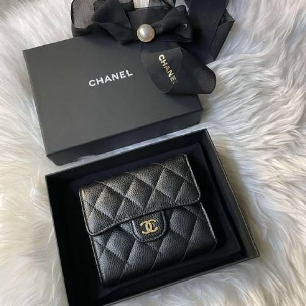 圖片 Chanel 黑金荔枝經典短夾