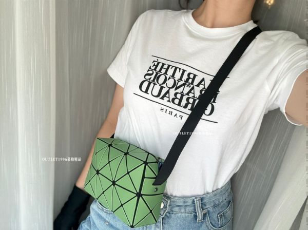 圖片 三宅一生-綠色小方盒子