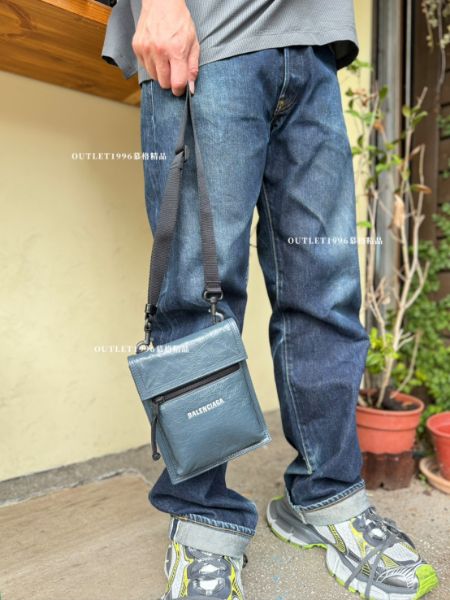 圖片 BALENCIAGA 藍色皮革手機包/斜背包