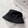 圖片 Prada 經典尼龍漁夫帽 
