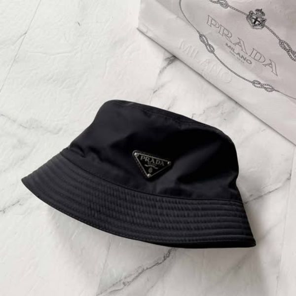 圖片 Prada 經典尼龍漁夫帽 