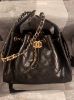 圖片 CHANEL AS5311 25C 秀款 小型Hobo 肩背包 黑 30*26*14 cm